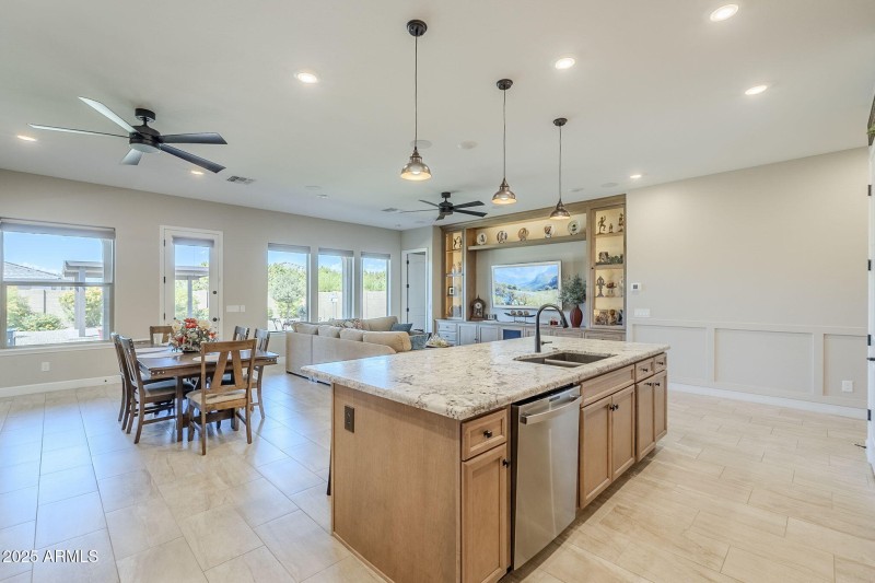 Island and 4 Seat Breakfast Bar