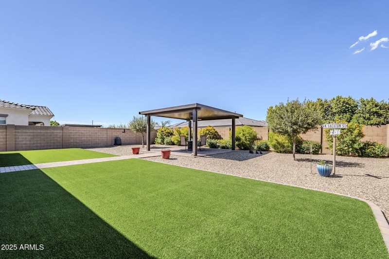 Large Lot - Room for Pool