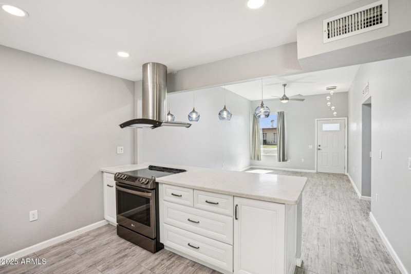 12-web-or-mls-W Forrester Dr-S1209-012