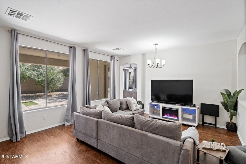 09-Living Room