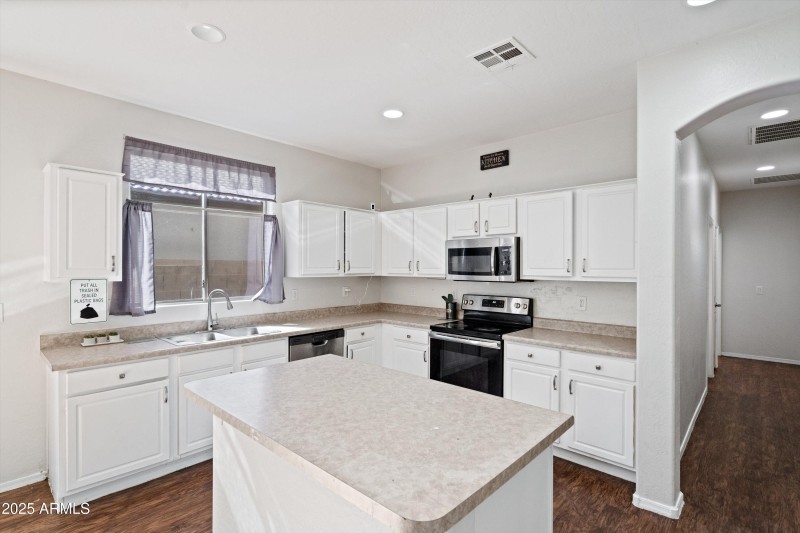 12-Kitchen