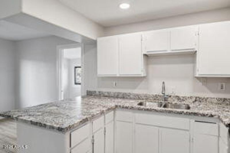 thumbnail-01992f4c-b0a5-708a-9af2-dc7ea6