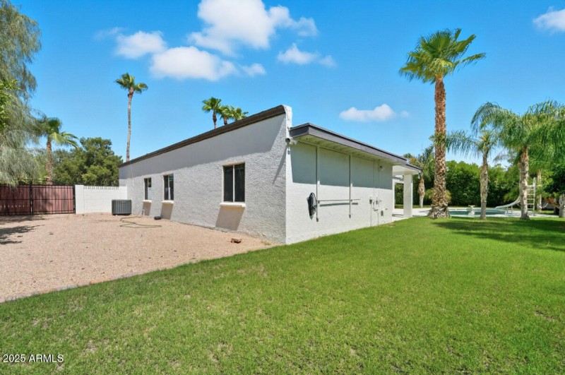 5601 E Sweetwater Ave-56