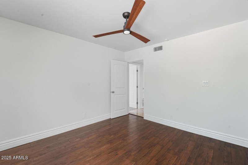 5601 E Sweetwater Ave-40