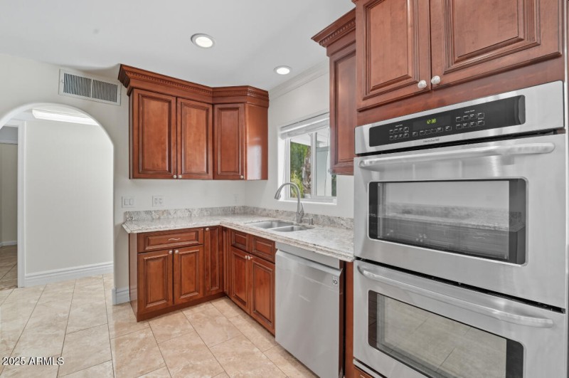 5601 E Sweetwater Ave-22