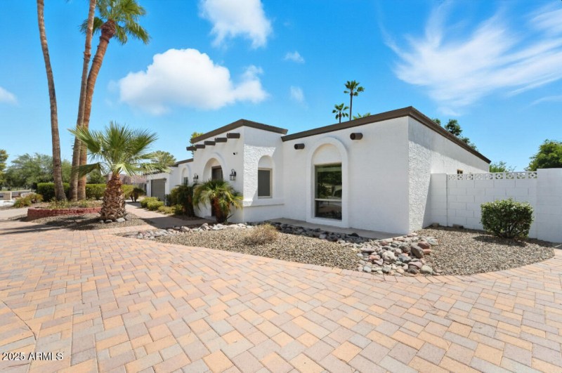 5601 E Sweetwater Ave-04