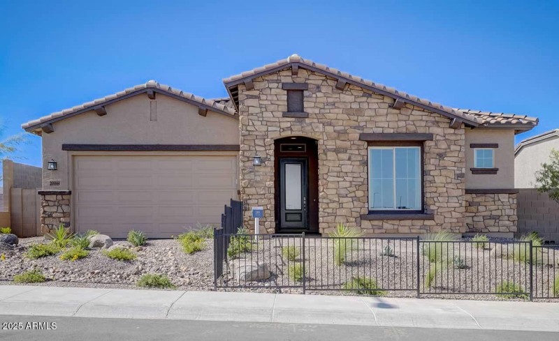 Canyon-Views_Topaz_xf_rev2