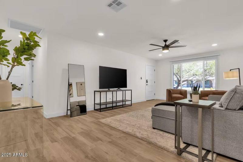 d0772b49-550c-4376-b552-efe837c56aab