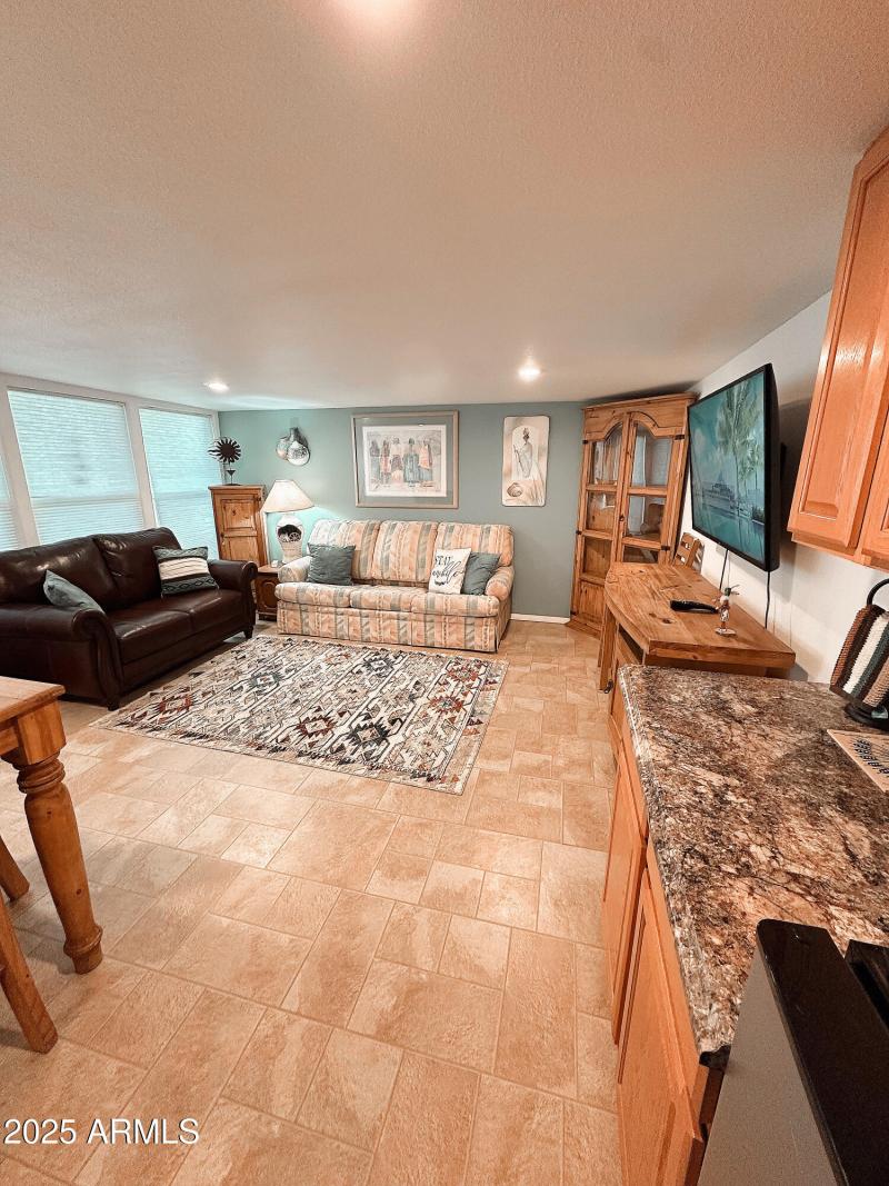 E4D667CA-32AA-49D3-B0ED-3453BBFA3C12