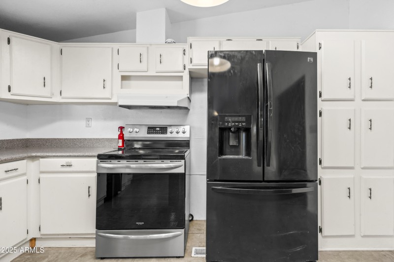 2 Interior - 4