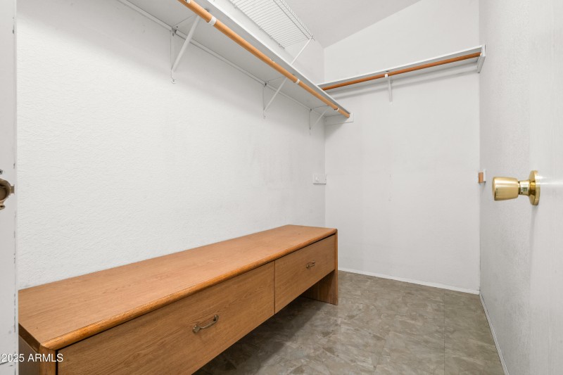 2 Interior - 15