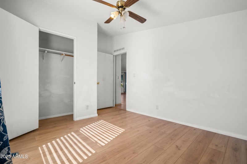 2 Interior - 21