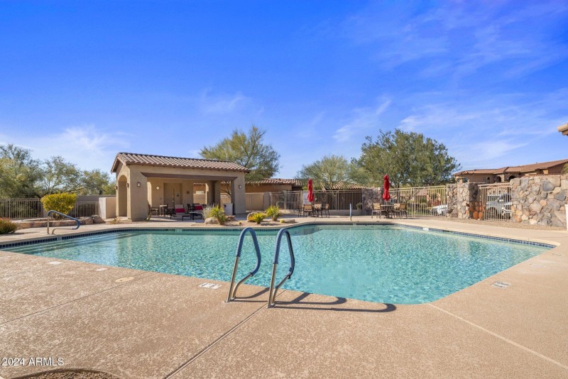 Community Pool & Spa