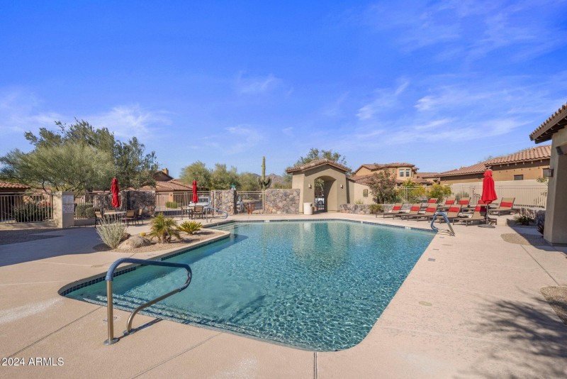Community Pool & Spa