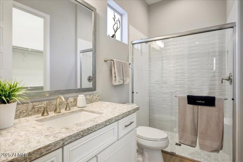 23-Guest Bathroom