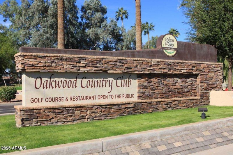 oakwood sign