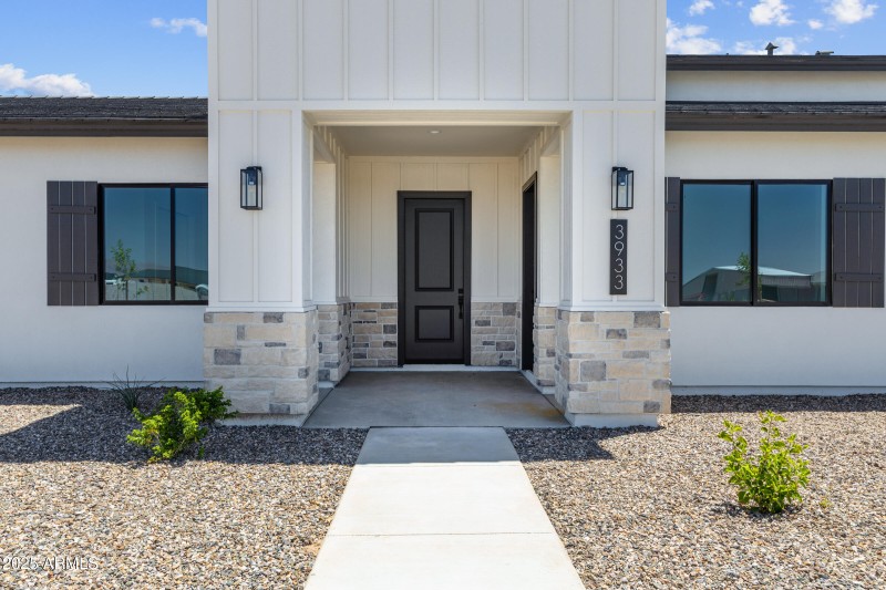 3933 E Freeman Ln-5