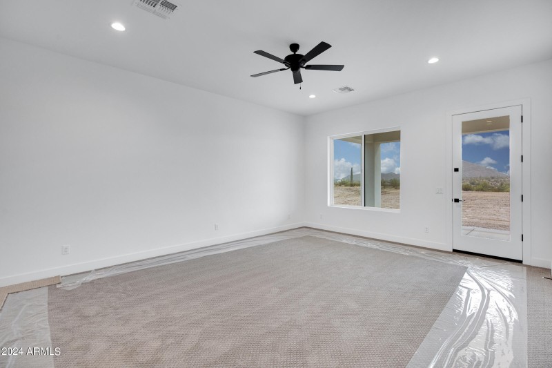 2335 W Marita St-14