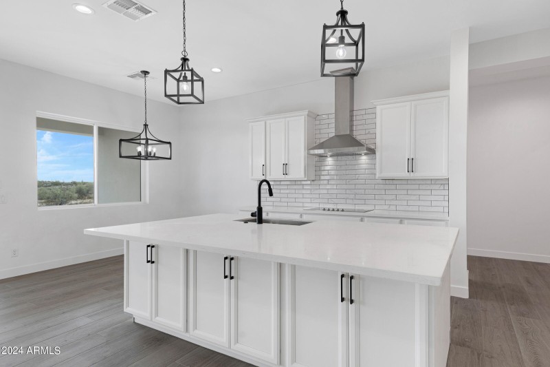 2459 W Marita St-4