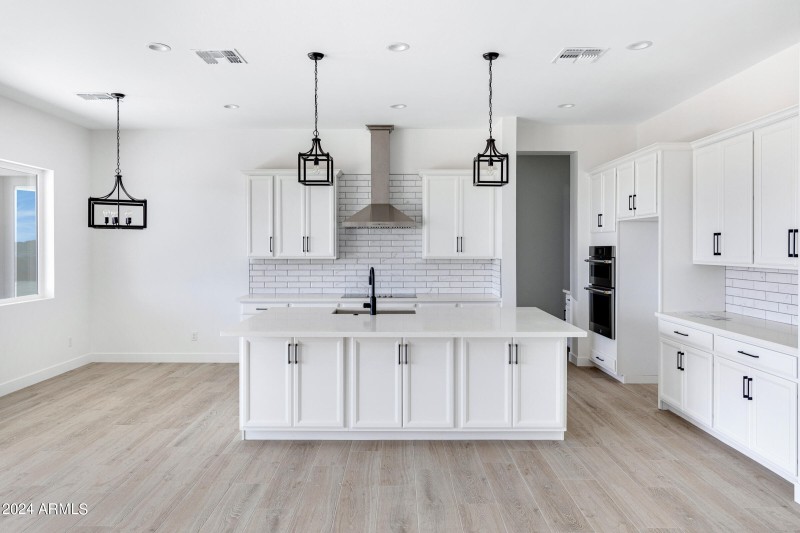 2459 W Marita St-10