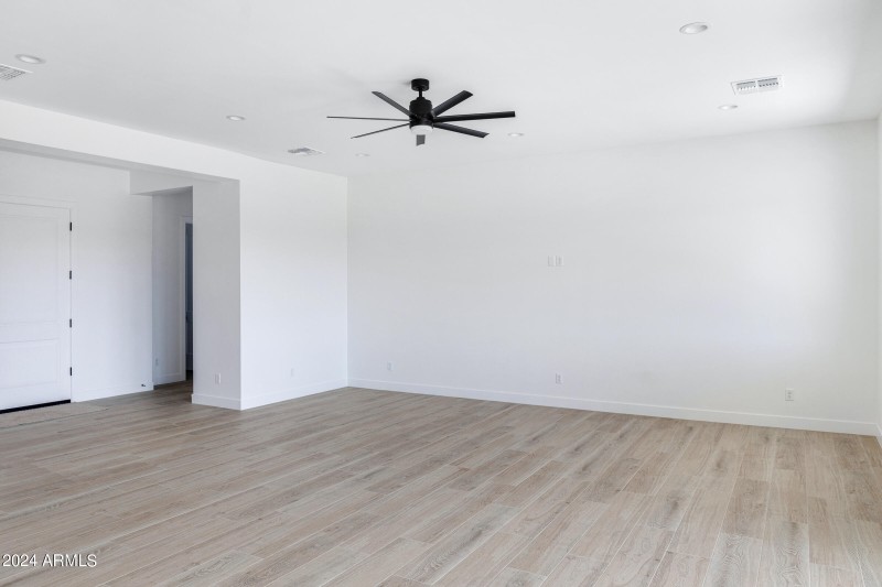 2459 W Marita St-12