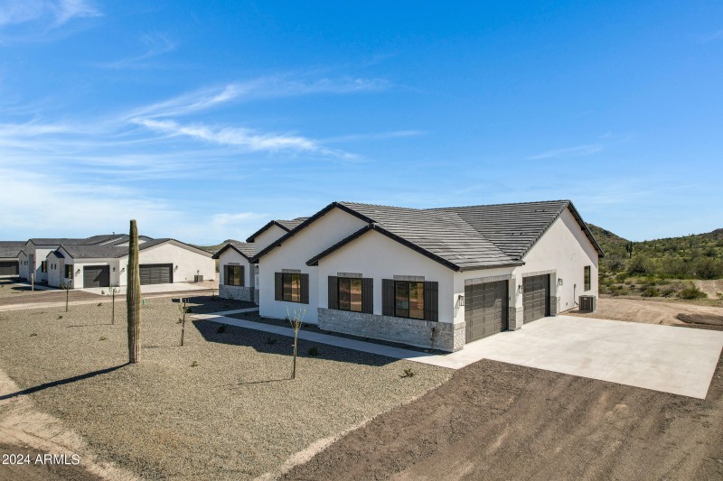 2459 W Marita St-24