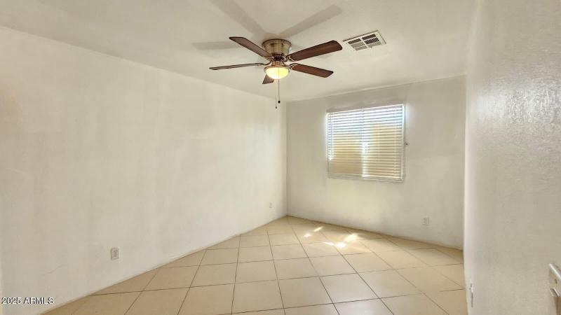 WhatsApp Image 2025-09-12 at 14.23.07_03