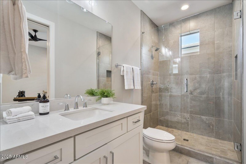 En-Suite Second Bedroom