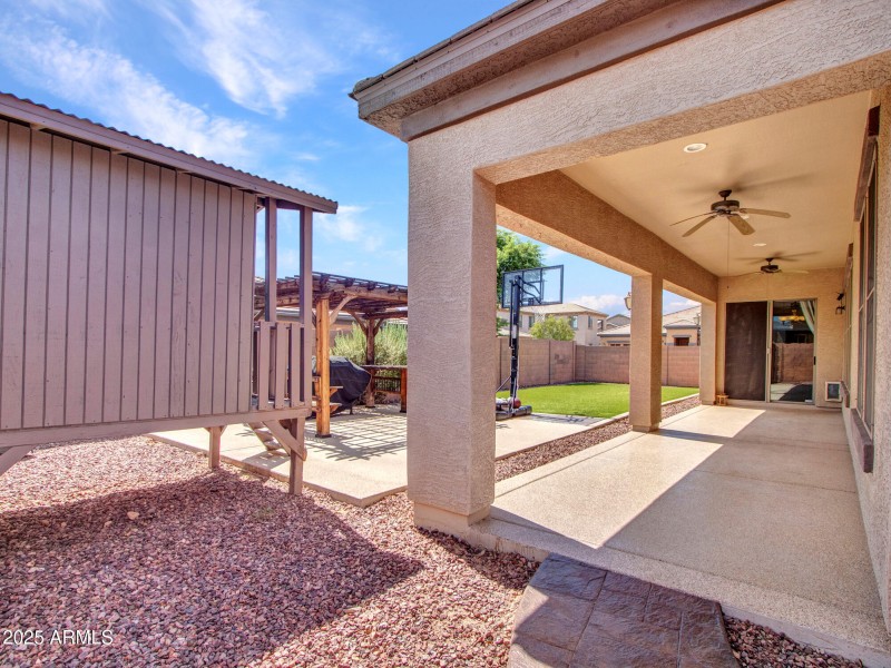 14-Backyard-(2)