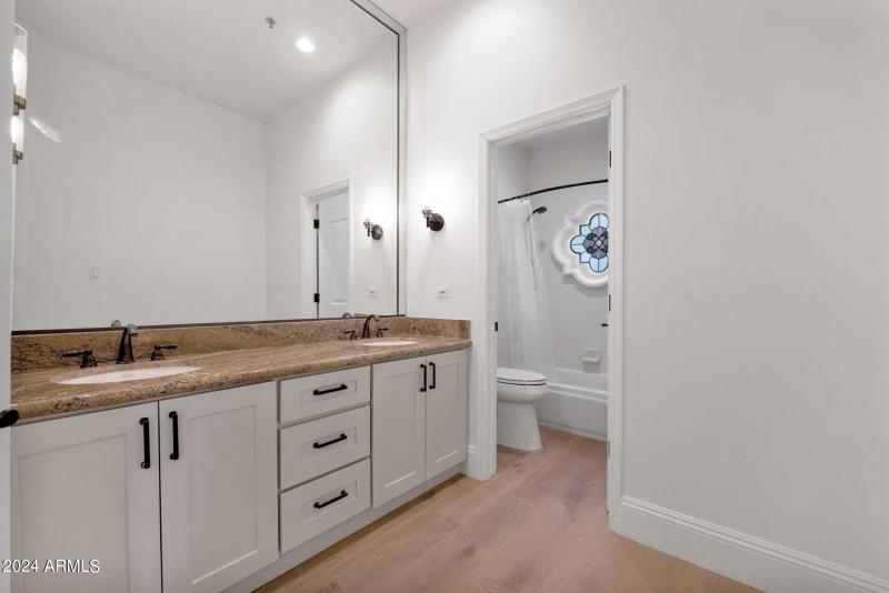 67-web-or-mls-40-print-P1097670