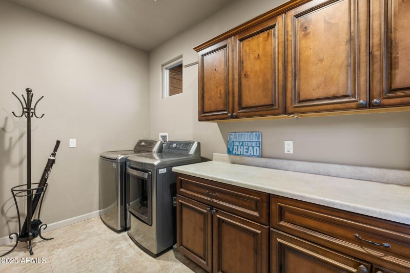 42-Laundry Room (1)