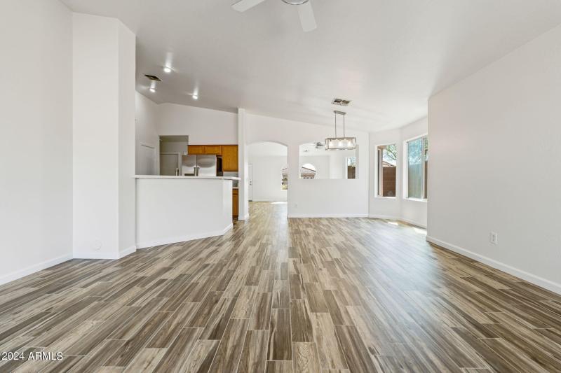 18-web-or-mls-Done Interior-24