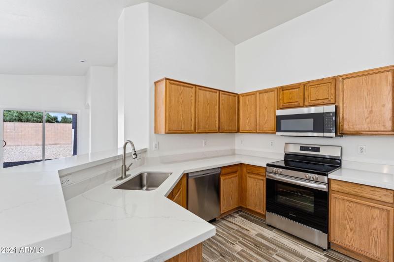 22-web-or-mls-Done Interior-34