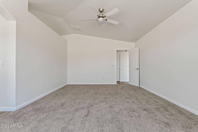 38-web-or-mls-Done Interior-44