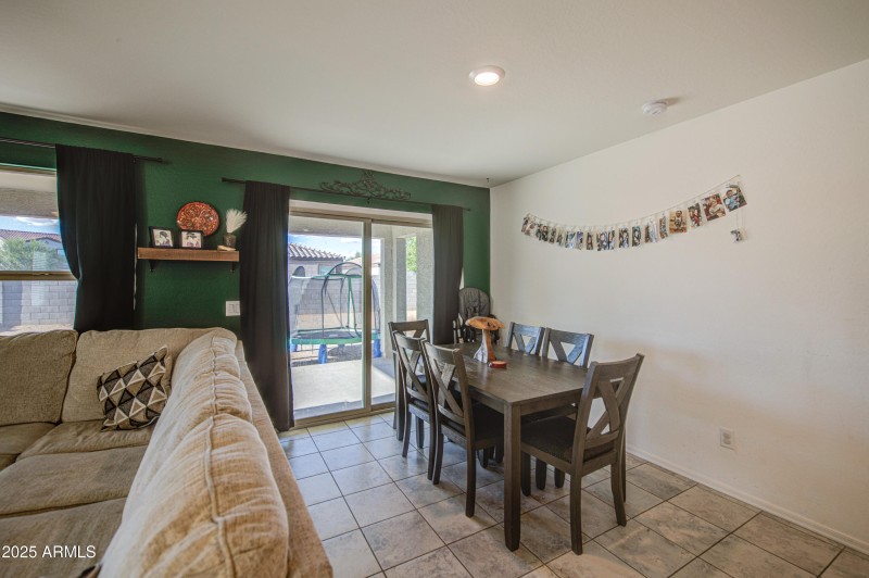 Dining Area 4