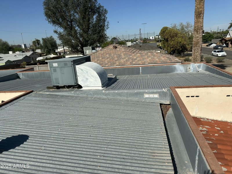 Hard Core Metal Roof