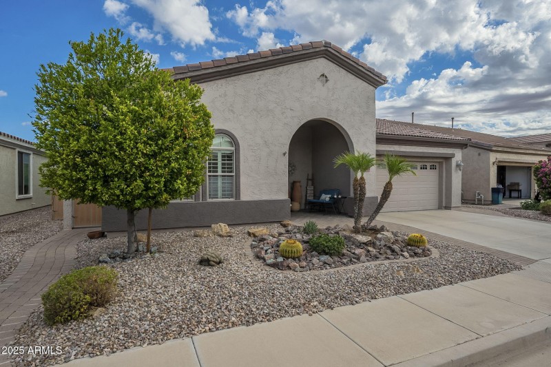 5-4644 E Sourwood