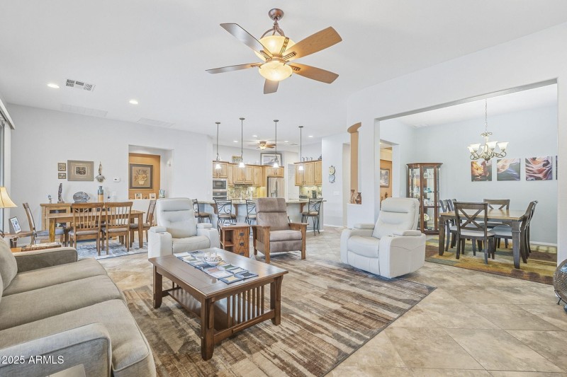 4644 E Sourwood