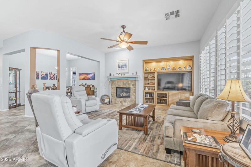 4644 E Sourwood
