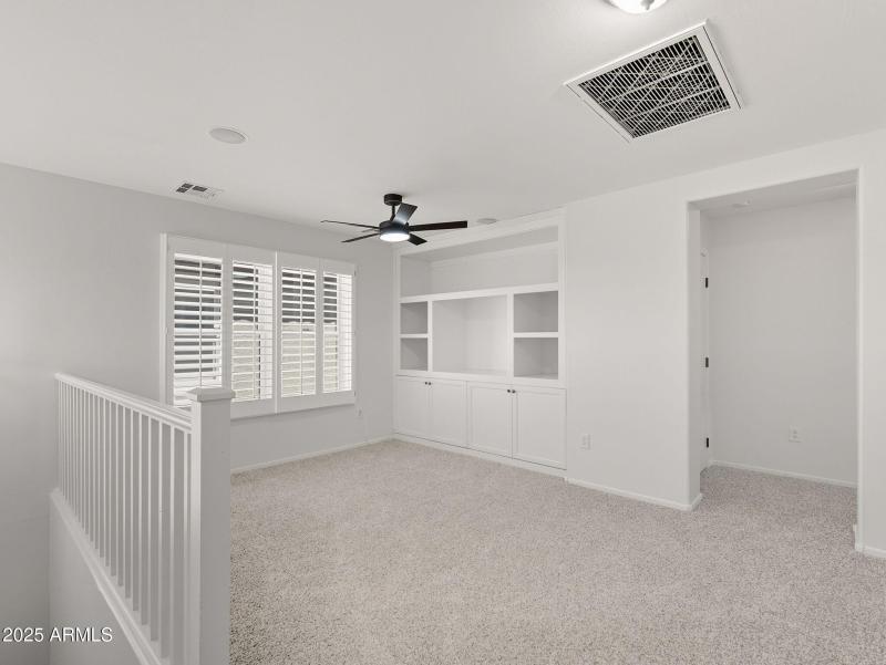 large-019940ae-f350-734c-a692-de8888c7d7