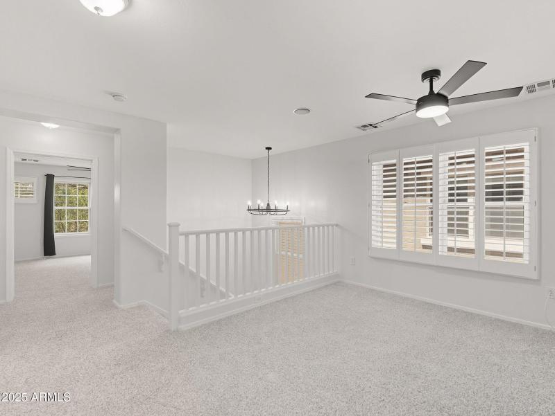 large-019940ae-f382-71e1-afb1-95d172814d