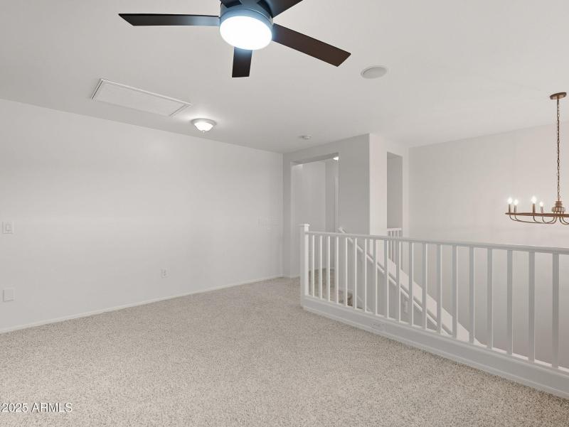 large-019940ae-f3b5-725e-a587-0c744a2f78