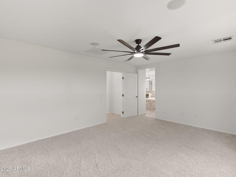 large-019940ae-f44d-7014-97b3-ea1a1af0c7