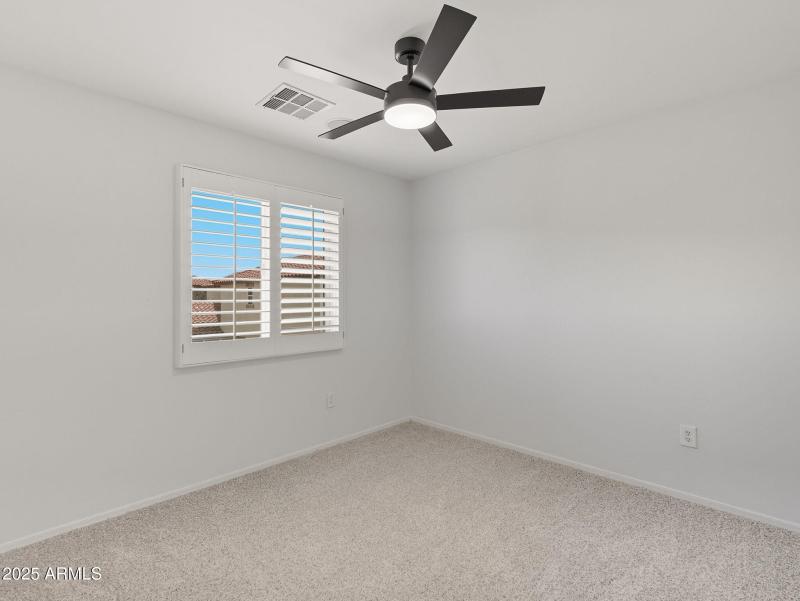 large-019940ae-f5e5-715d-859a-3f8db31eb1