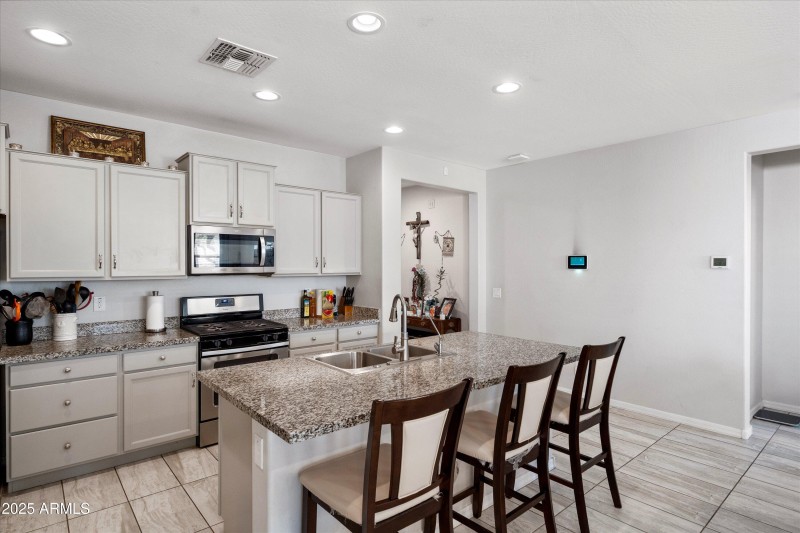 12-Kitchen