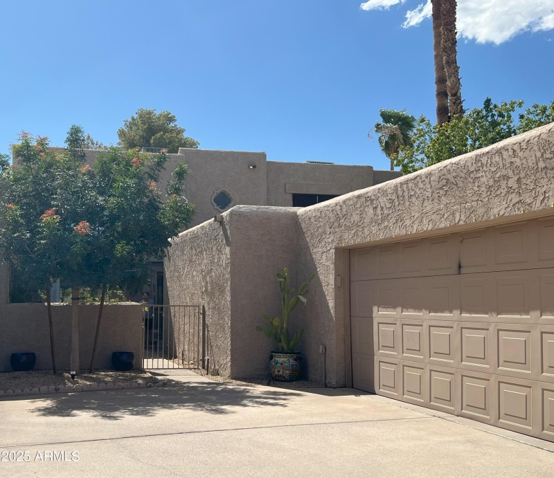 4011_Charter_Oak_front_3