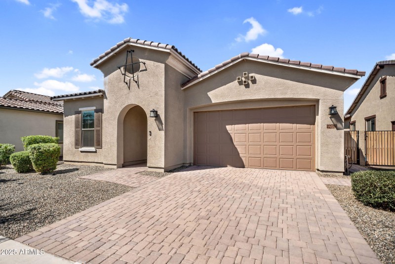 3-web-or-mls-22780 E Orion Way-4