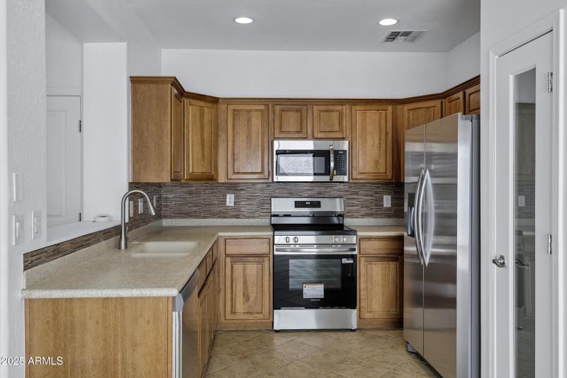 3828 E Trigger Way-13