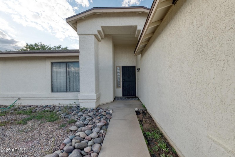 072038-4993 Santiago Court