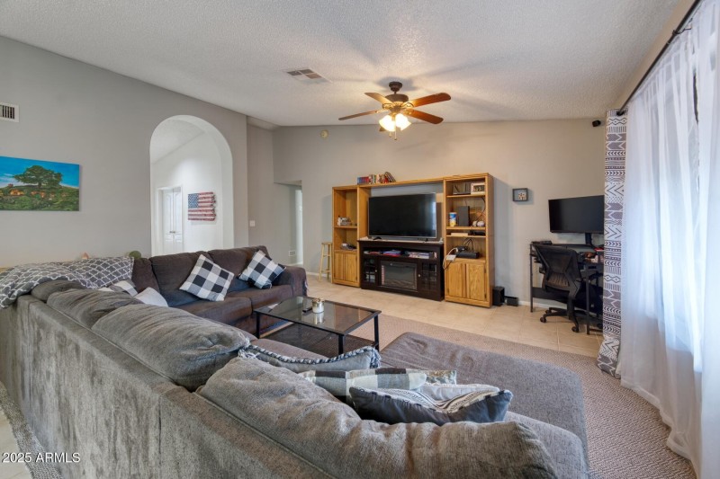 088033-4993 Santiago Court